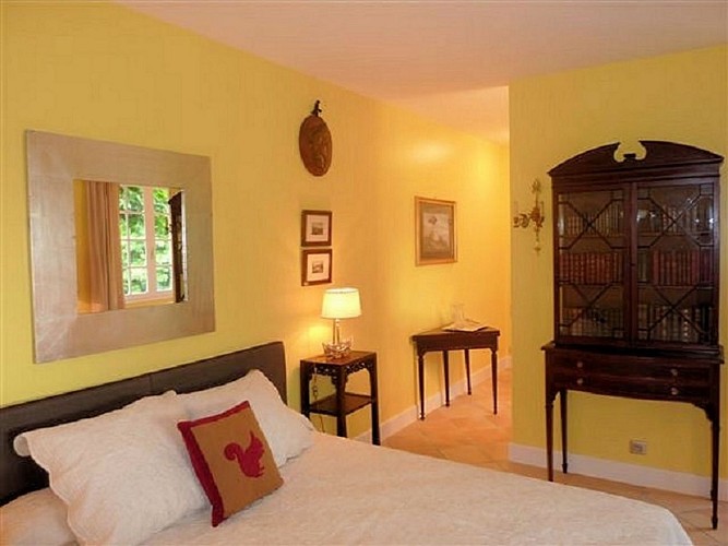 krassinine-chambre-urrugne-2