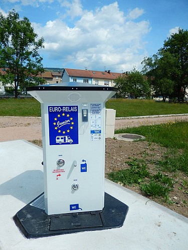 SERVICEBEREICH FÜR WOHNMOBILE IN CORNIMONT