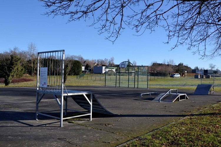 jumilhac aire de jeux (2)redim