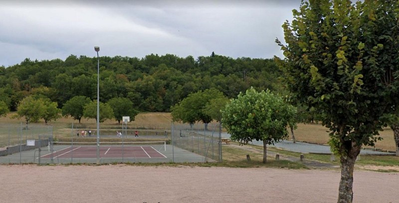 Saint Pierre de Côle Tennis basket table piq nique