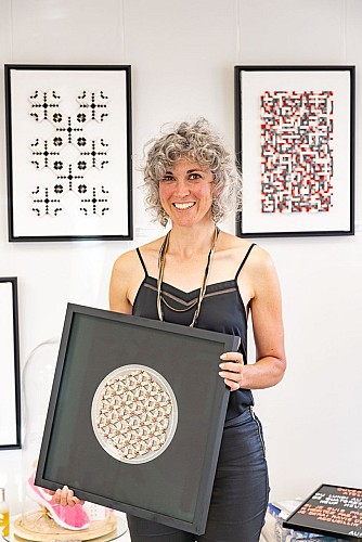 AURORE THUAULT, BRODEUSE CONTEMPORAINE