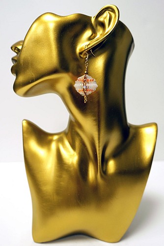 AURORE THUAULT, BRODEUSE CONTEMPORAINE