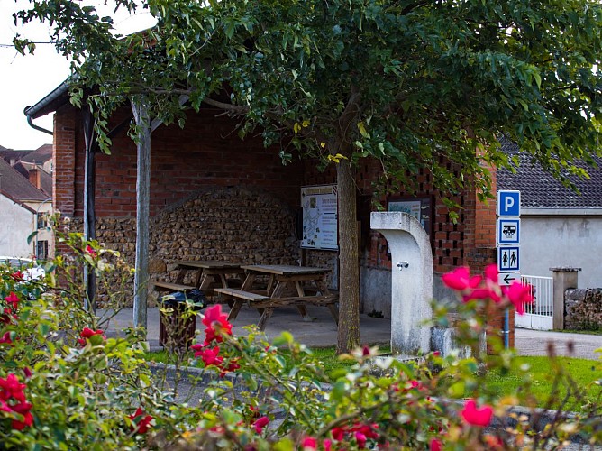 Aire de stationnement camping-cars Semur en Brionnais