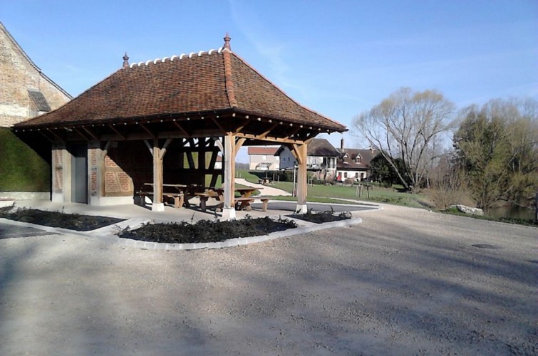 Aire Camping-Cars de Sainte-Croix @ Mairie Sainte-Croix