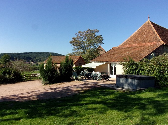 Gîte, terrasse et jacuzzi
