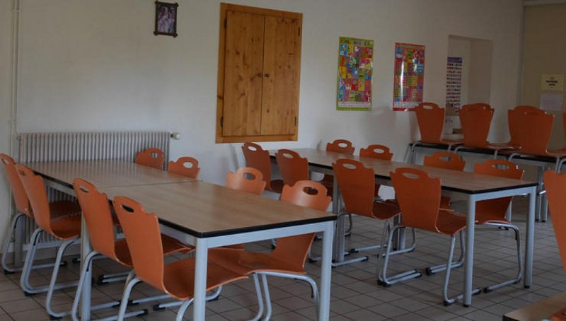 Salle de restauration et de réunion
