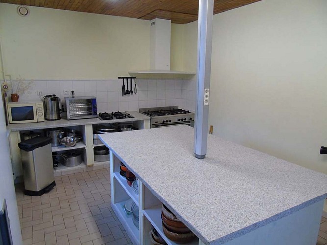 gite-morvan-photo-cuisine-salle-lysimaque-05-2