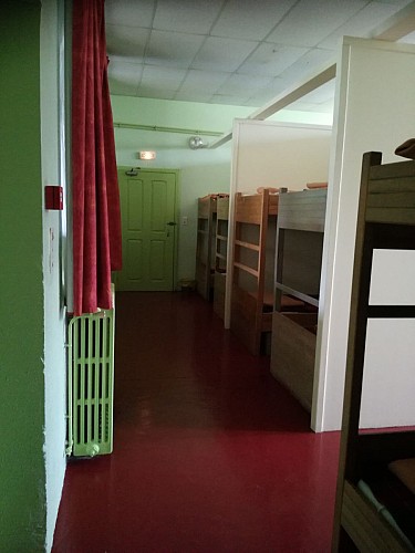 Dortoir gîte étape Athez Anost