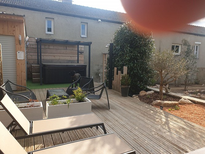 Terrasse & Jacuzzi Extérieur