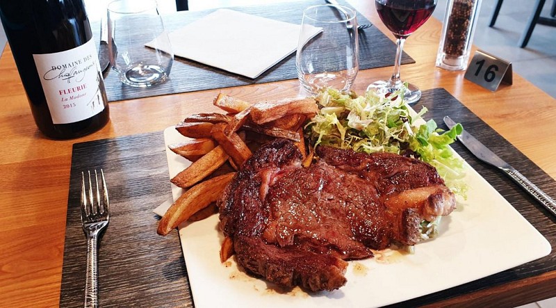 entrecôte frites maison salade verte