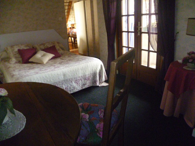 ch 1et son accés balcon11,3 +4 M2