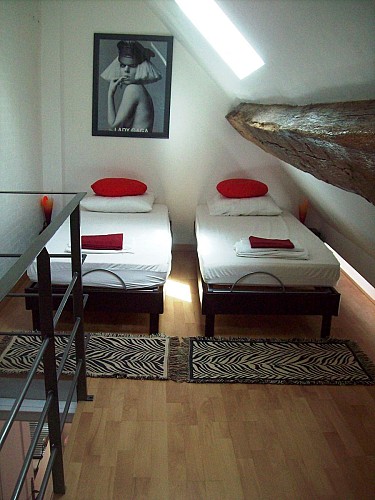 Studio Doubs Séjour_Chambre lits simples