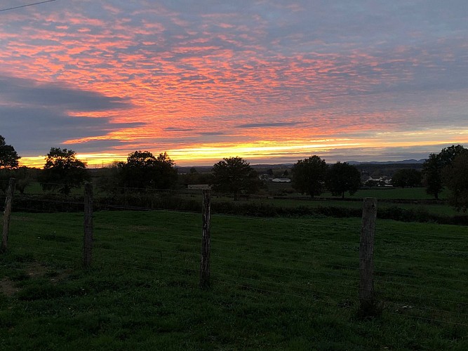 Le Banc Bourguignon_meublé_Saint-Laurent-d'Andenay