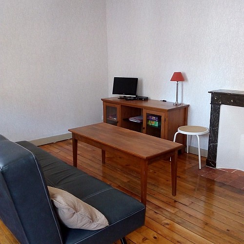 Salon, télé+prise usb