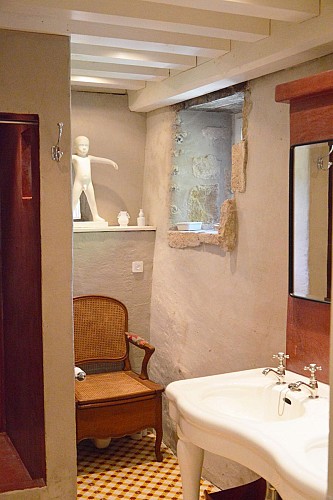 Salle de bain de la chambre Glycines