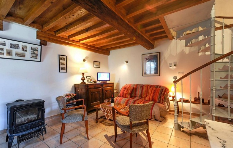 La Maison aux Pierres Levées