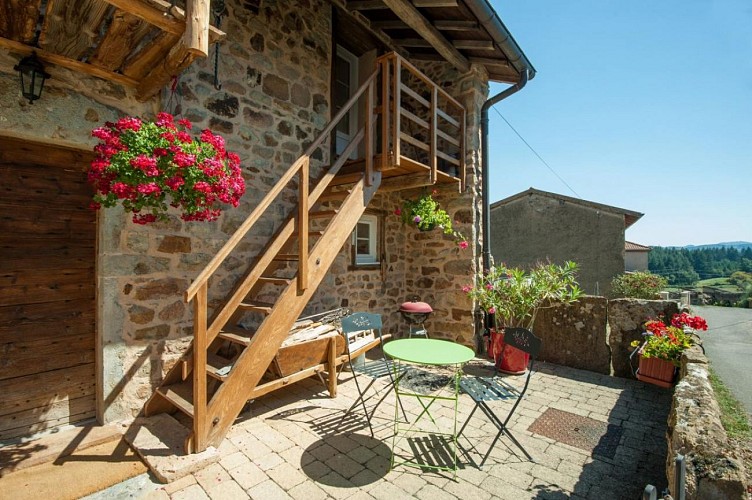 La Maison aux Pierres Levées