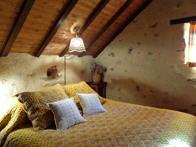 Gîte LA PETITE OUCHE MORVAN, la chambre-mezzanine