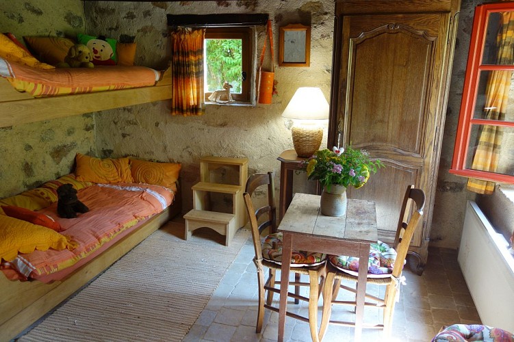 Gîte LA PETITE OUCHE MORVAN, la chambre du bas