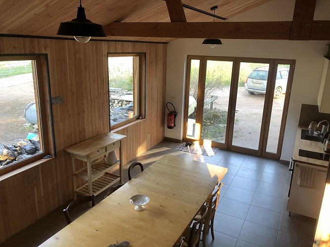 L'espace cusine équipée - salle à manger