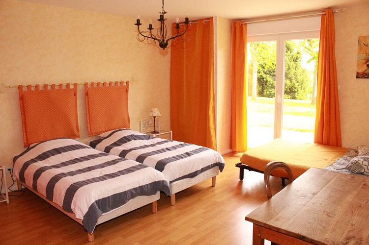 Chambre n° 1 - PMR_Gîtes de Montvaltin_Le Breuil