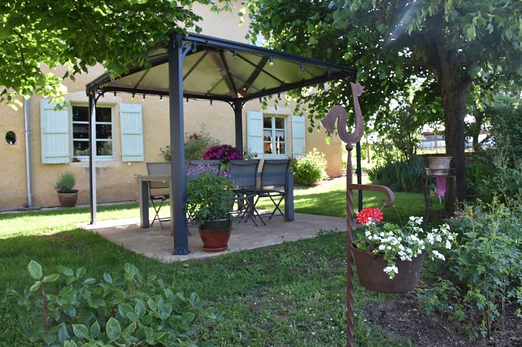 Espace repas extérieur