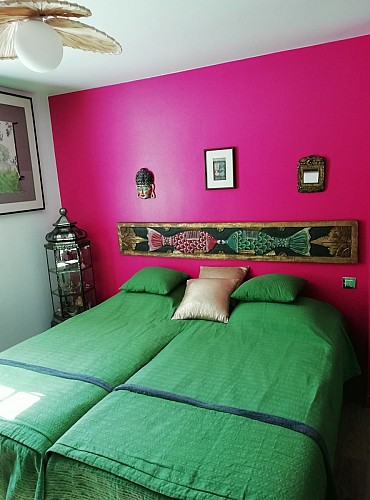 Chambre Return to India
