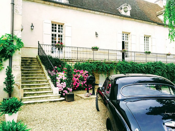 Domaine Pont Juillet - batiment principal entree