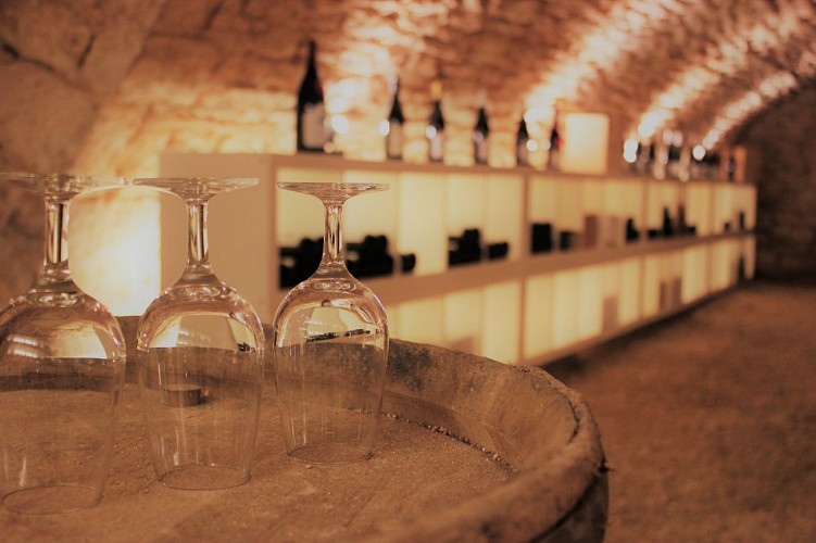 Domaine PontJ uillet caveau
