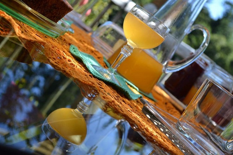 Chambre d'hotes à 20 minutes de Cluny Trivy  petit déjeuner sur la terrasse