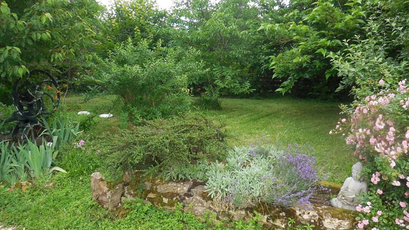 La Source de Taizé jardin2_ N.Schwarzbauer