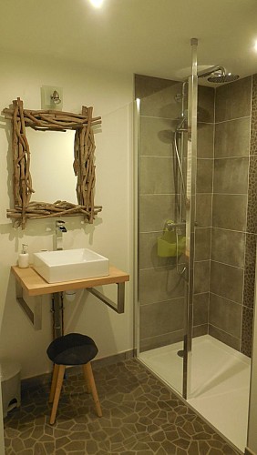 La Source de Taizé SDB Alyssa_ N.Schwarzbauer