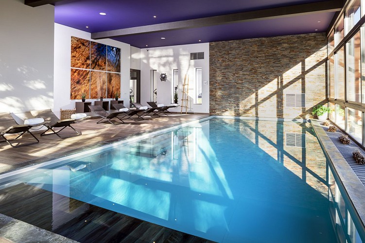 PISCINE INTERIEURE
