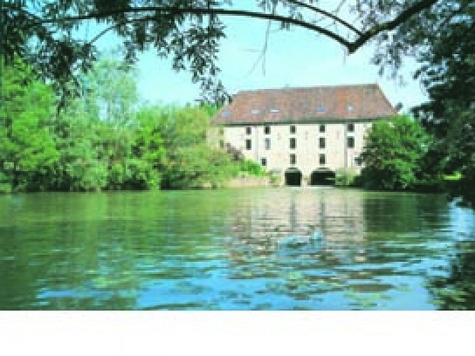 Hôtel-Restaurant Moulin de Bourgchâteau