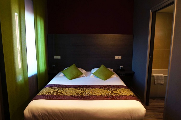 Chambre-élégance-Hôtel-de-Bourgogne