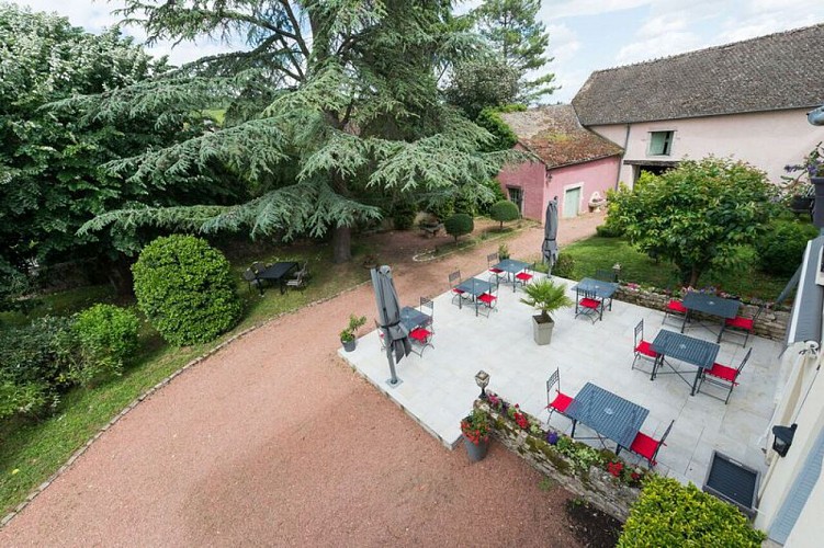 LA TERRASSE ET LE PARC