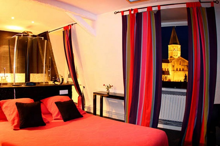 Vue de l'hôtel de la basilique - Paray-le-Monial