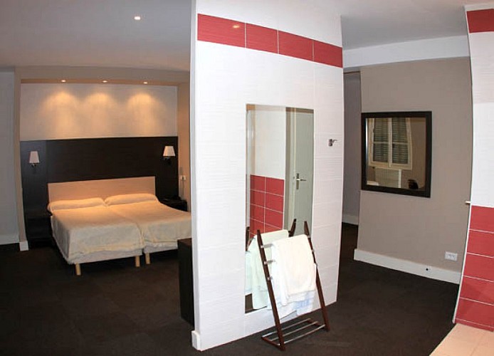 Chambre - Hôtel de la Basilique - Paray-le-Monial