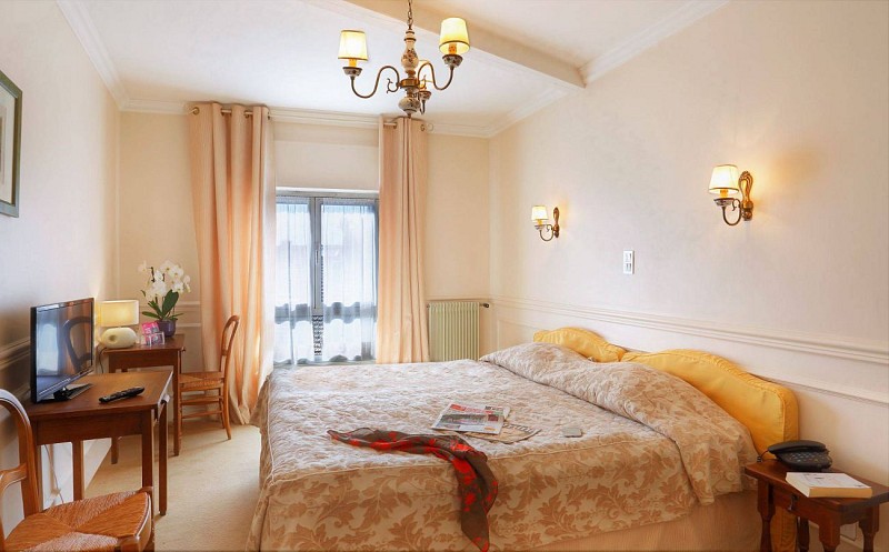Chambre double - Hostellerie des Trois Pigeons - Paray-le-Monial