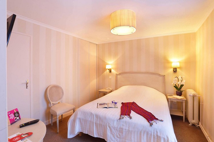 Junior Suite - Hostellerie des Trois Pigeons - Paray-le-Monial