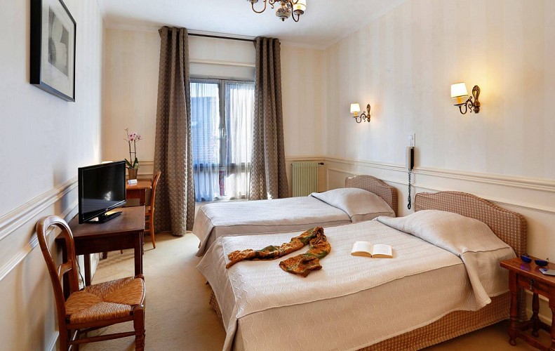 Chambre Twin - Hostellerie des Trois Pigeons - Paray-le-Monial