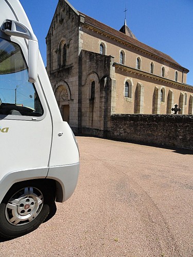Aire-Camping-Car-PRESSY-SOUS-DONDIN--2--WEB