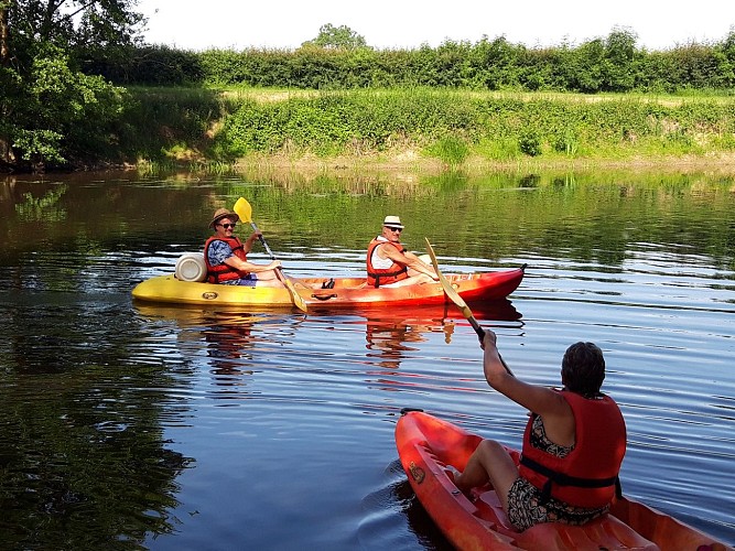 Canoês sur l'Arroux,