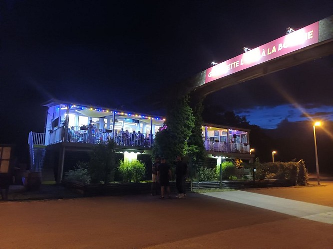 bar restaurant guinguette bord de saône