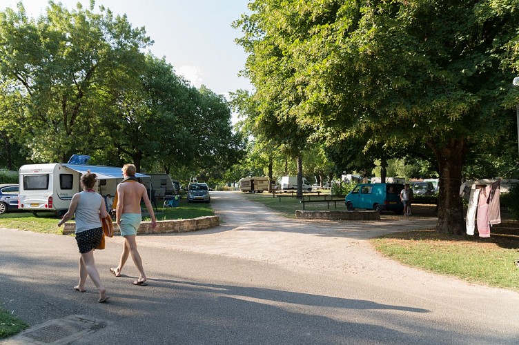 Camping-villemacon-F