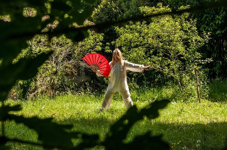 Espace des murmures - Sylvie Qi Gong (éventail)