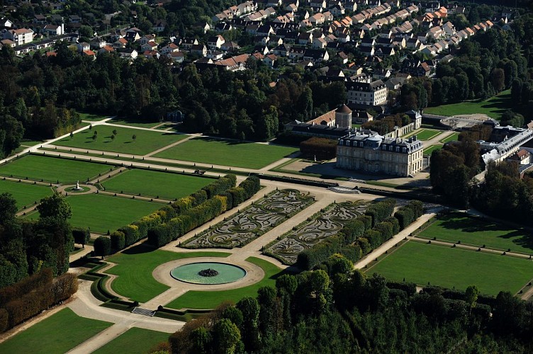 Gardens of Château Champs-sur-Marne