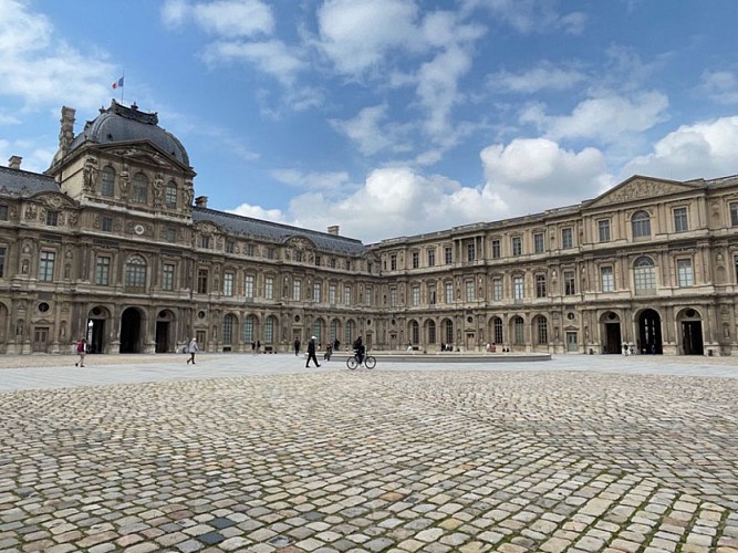 Louvre - Cour Carrée