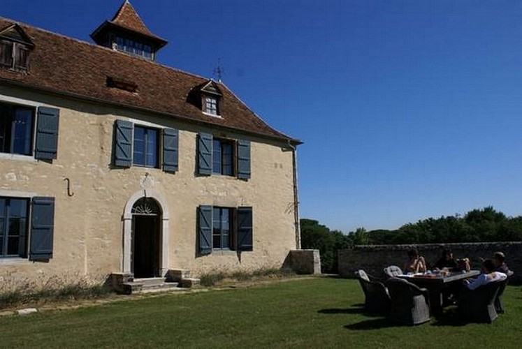 chateau-de-Baylac-exterieur--1