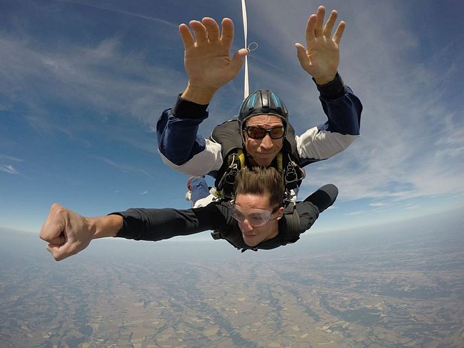 Pau Skydive Lasclaveries crédit photo Pau Skydive